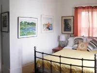 2 Bedroom Private Apt. in 1825 Whaler's Home on Duck Creek Hotels in Wellfleet