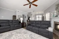 Few Mins to Ballantyne-Pet Friendly-1 Level Home-Private Plunge Pool in Backyard - Private Pools