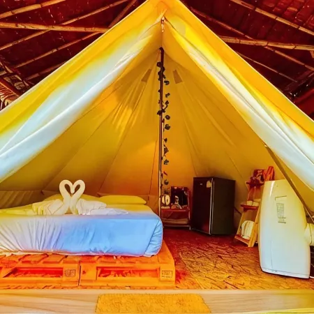 Bridge Hill Cafe Glamping Hotels in Phanom