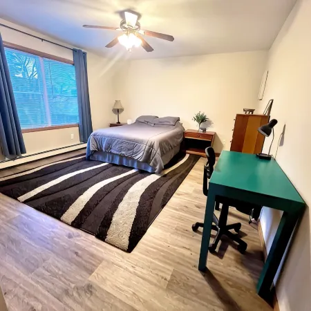 Charming 1-bedroom apartment in wonderful Clarion with WiFi, AC