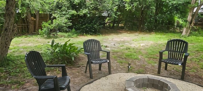 Cottage - Game Room & Fenced Yard – Walk to Beach - Breakfast Hotels in Gulfport