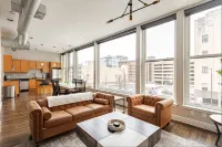 Luxury Downtown Indianapolis 1Br, Walk to Gainbridge, Convention Center - Apartemen