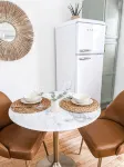 Bright and cozy modern studio steps from the beach - Kondo