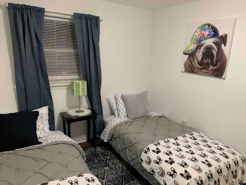 Lancaster Musically Inspired Home Downtown Sleeps6