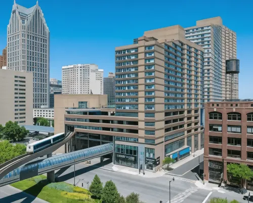 Courtyard Detroit Downtown Hotels near GM World