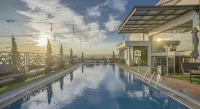 Lafayette Boutique Hotel Yogyakarta - piscina