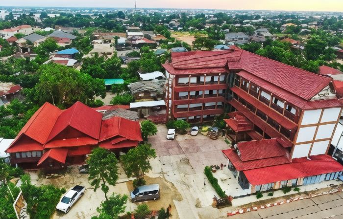 Dongsay Hotel Thakhek