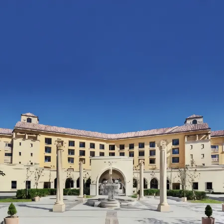 Hanwha Resort Seorak Sorano Отели рядом с достопримечательностью «Водопад Пирён»