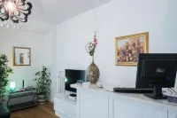 Atika & Atif - Ca' Rebeka Venice - 3-Star