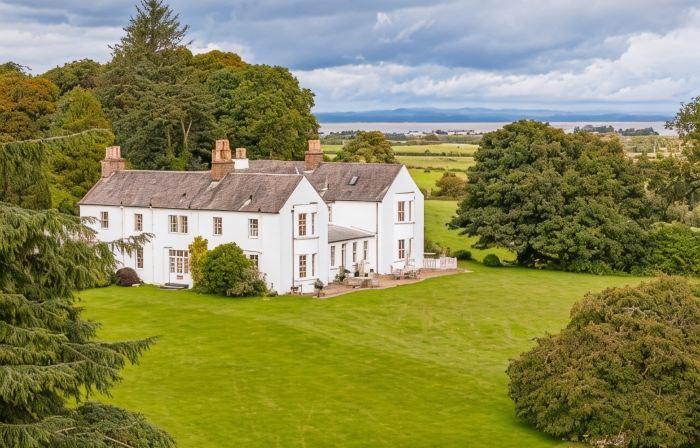 Cavens Country House, Dinner Inclusive!