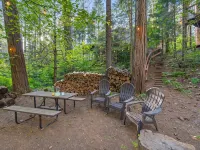 Creek Cabin - Fly-in Acres Lake Access - private Creek access with fire pit Hotels in Arnold