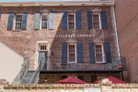 1bd, 1.5ba Historic District and River Front-Walk to Everything! - Bungalows