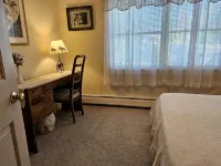 Cozy 3-bedroom town home located in the heart of downtown Bar Harbor! - บังกะโล