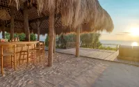 Lelewatu Resort Sumba - bar