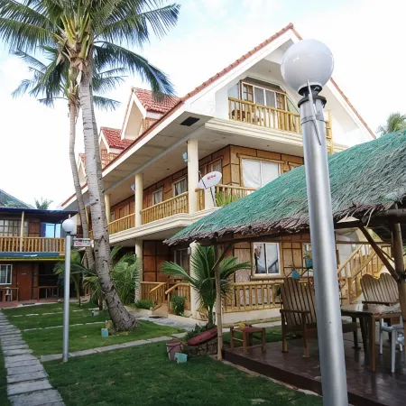 Yooneek Beach Resort