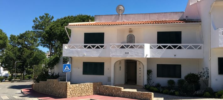 Spacious South Facing Apartment - Private Pool Terrace WiFi AirCon Hotels in Almancil