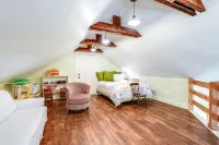 Farm Guesthouse in CVNP near Brandywine Falls - Homestays