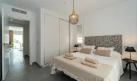 Sur Suites la Dorada, Centricos Soleados a Pocos Metros de la Playa y Con Parking Opcional - 3 stjerner