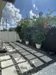 Modern lakeside pool home near hardrock and fll airport