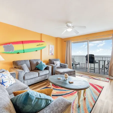 Updated Oceanfront Condo! Come and Relax by the Sea!