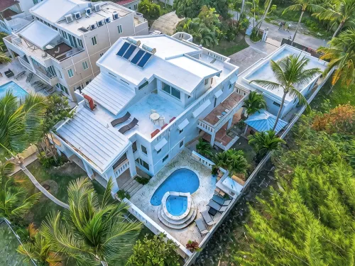 Oceanfront 8-bedroom Villa with Pool, Fully Fenced for Privacy, Incredible Views - WiFi