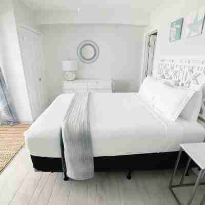 Secluded Retreat, Unbelievable Ocean View, Beach Front Rooms