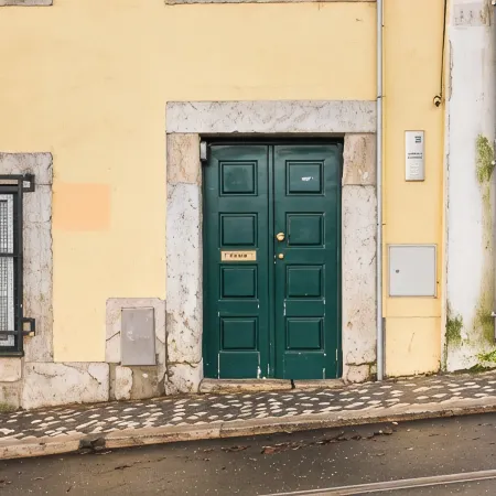Sol III- Center of old Lisbon Tajus View /Air conditioning