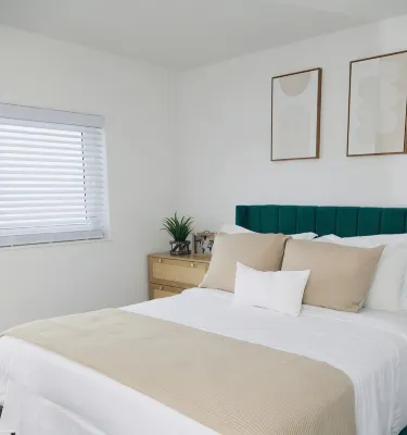 Two Bedroom Condo mins from beach - 3-Star
