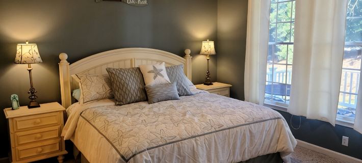 Minutes from Bethany Beach, sleeps 14, pools, golf, tennis beach shuttle & more Hotels in Ocean View