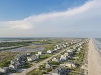 Coastal Getaway with Pool and Beach Access - Linens Included