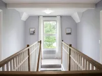 Main Street Family Retreat, Walking Distance to Beach & Downtown. Pet Friendly! - Wifi