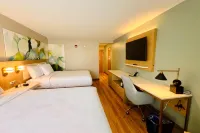 Wyndham Garden Louisville East Các khách sạn ở 