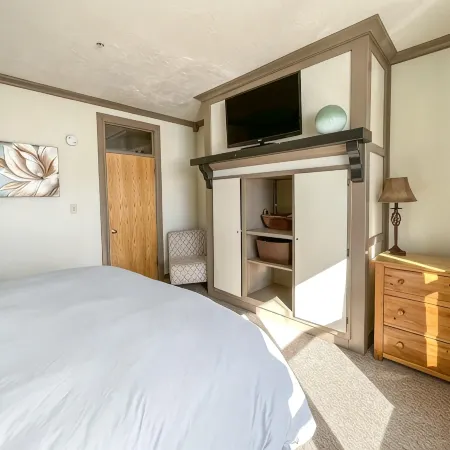 7 Guests 2Br 2BA Pool Hot Tub & Game Room at Cbl