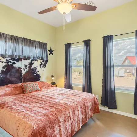 Experience the Wild West in Style: Unforgettable Getaway in Tombstone, Arizona!!