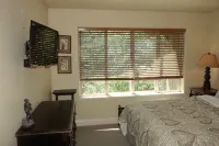 Luxury Townhouse 3Bd• Near Baldy Base & Bike Path. Summer Dates • Bikes - balcony