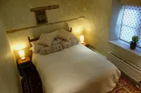 Charming, secluded, characterful cottage in the heart of Lechlade - Wifi