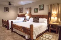 Walk to Gruene Hall!on Guadalupe River! Pets Welcome - 4-Star