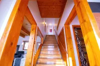 Cozy Lodge located in the heart of CB south. Near restaurants and bus - 2-Star