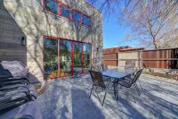 3B/2B Modern Downtown Moab Townhouse - Great Location - Bathtub