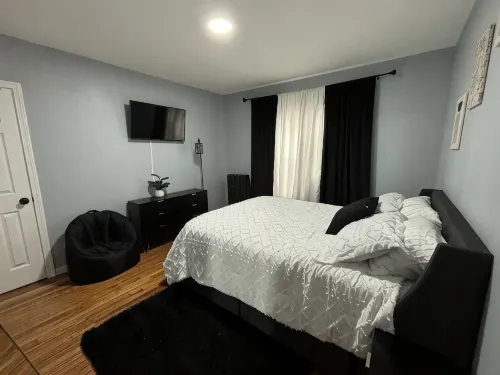 Quiet Neighborhood-5BR near Big E, Mass Mutual, Six flags - Homestays
