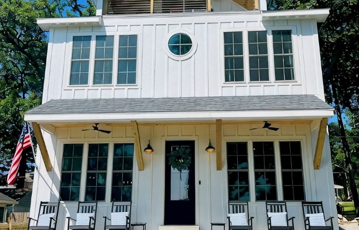 Lakefront Haven: Waterfront Oasis with Dock, Spacious Swim Pier & Pano Lake view