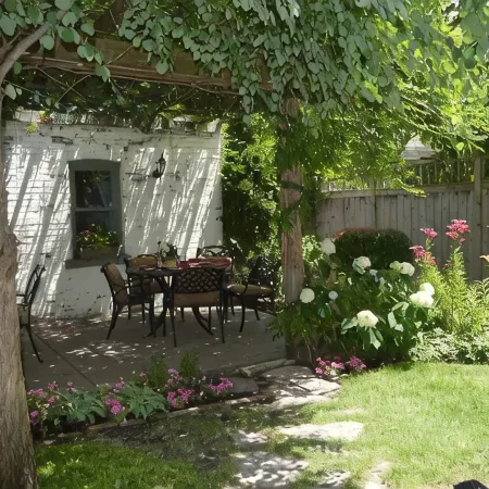 5 Bedroom Wrigleyville experience right by stadium