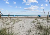 Sea Glass A- Upscale Beachfront Retreat & Pool - ビーチサイド