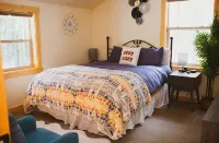 Logshire at Mt.Baker EVCharger & HotTub - Chalets