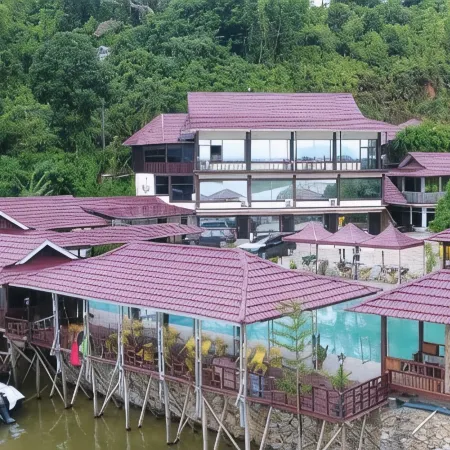Danau Poso Resort
