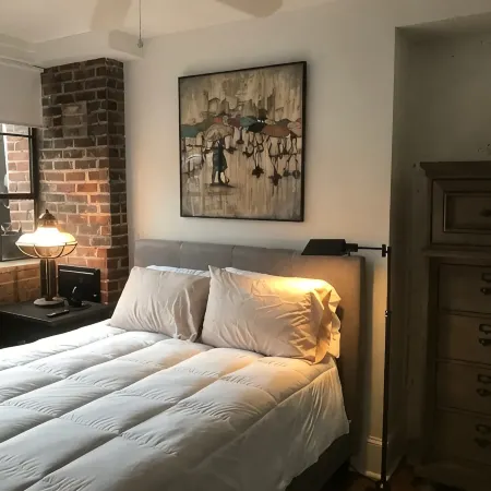 Walkable Downtown Salisbury Fully Furnished Apt.