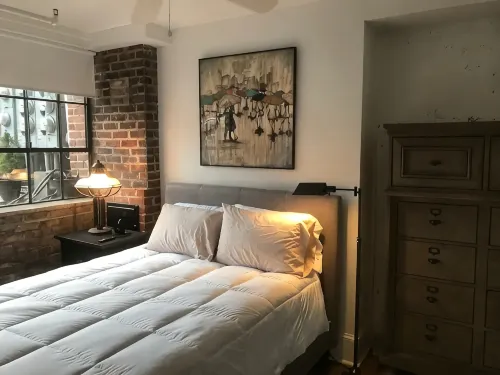 Walkable Downtown Salisbury Fully Furnished Apt. - 4 tähden