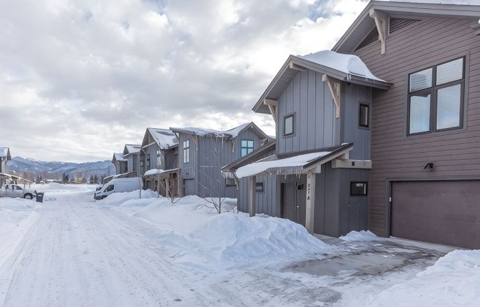 Wydaho Lodge is a Stylish and luxurious home near Jackson Hole and Grand Targhee