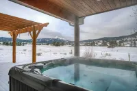 Private Hot Tub! Pool Table, Mountain Views, Ski Shuttle Close by! - マウンテンビュー
