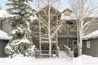 Cozy Beaver Creek Getaway Minutes From Ski Lift! - 3 stjerner
